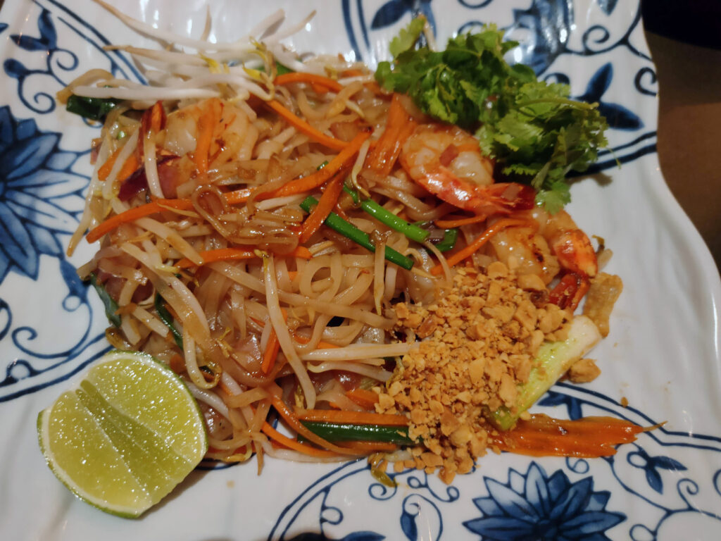 תאיסטורי - אטריות אורז עם שרימפס יאמי!