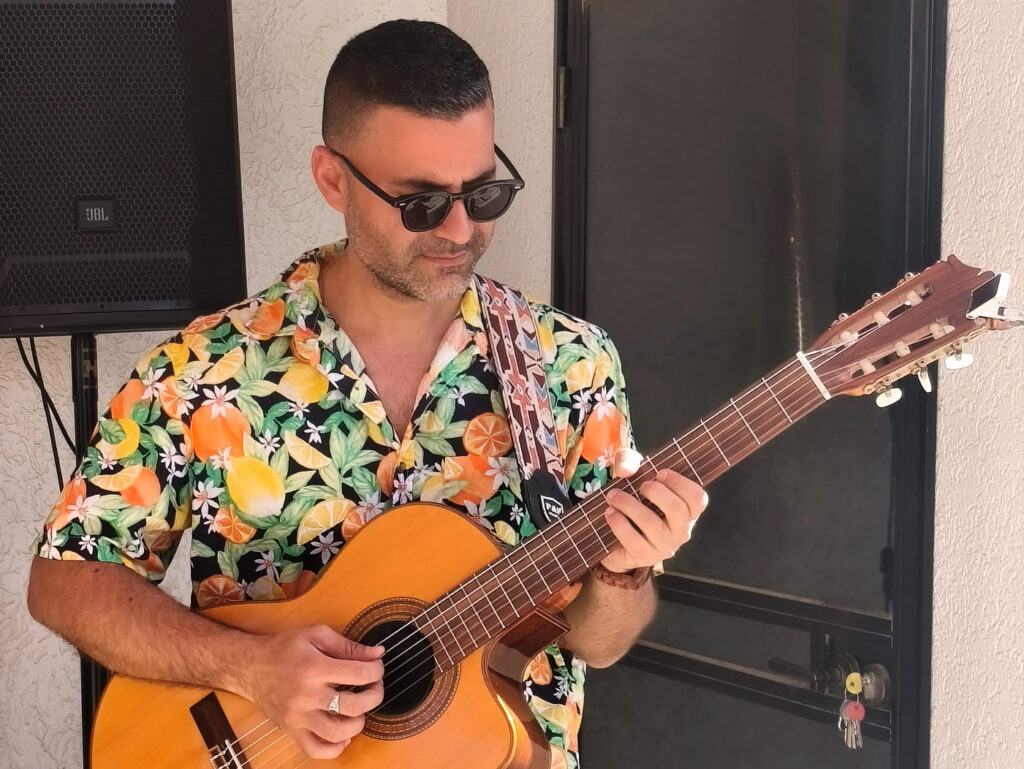 יוני גרבובסקי על הגיטארה