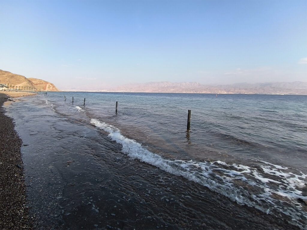 חוף הנסיכה בנקודה הכי דרומית  של אילת - חוף שקט בדרום ליד גבול מצרים