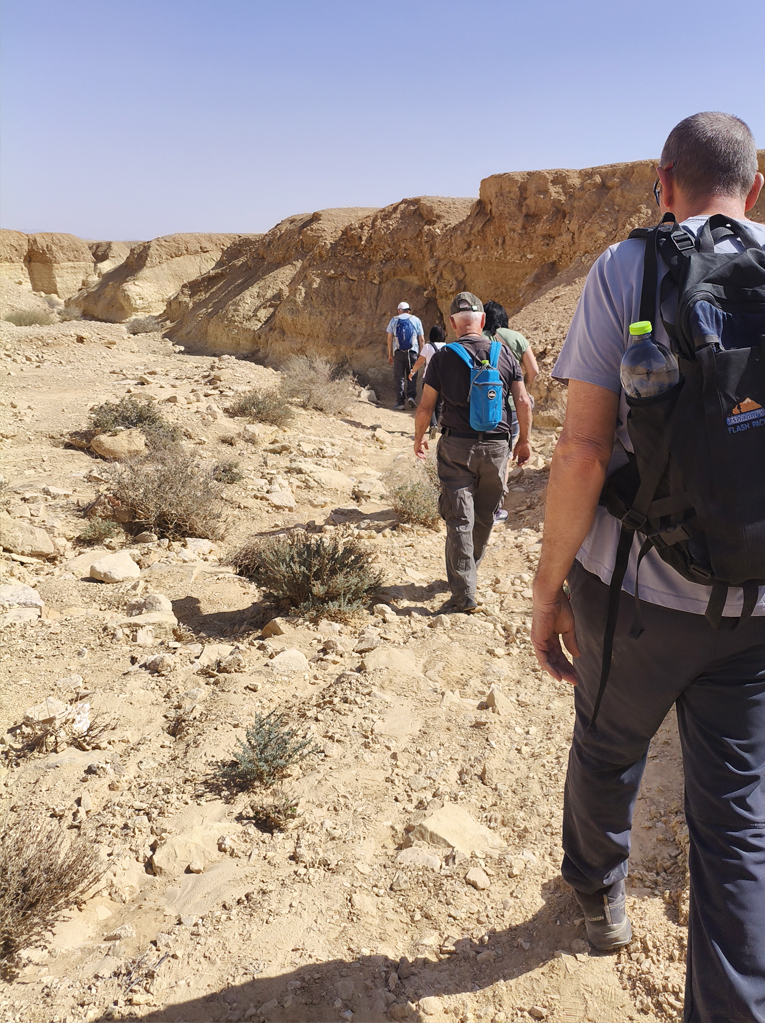 נחל בוטם  מטיילים