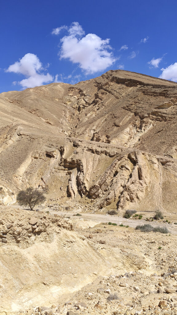 אצבע אלוהים בנחל עתק